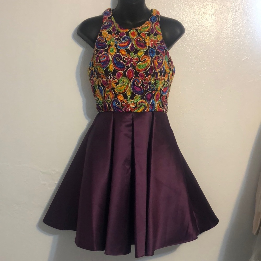 Milano formals short formal. Size small (see measurements)